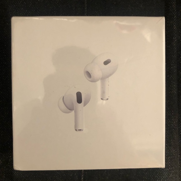Apple AirPods Pro with MagSafe Charging Case